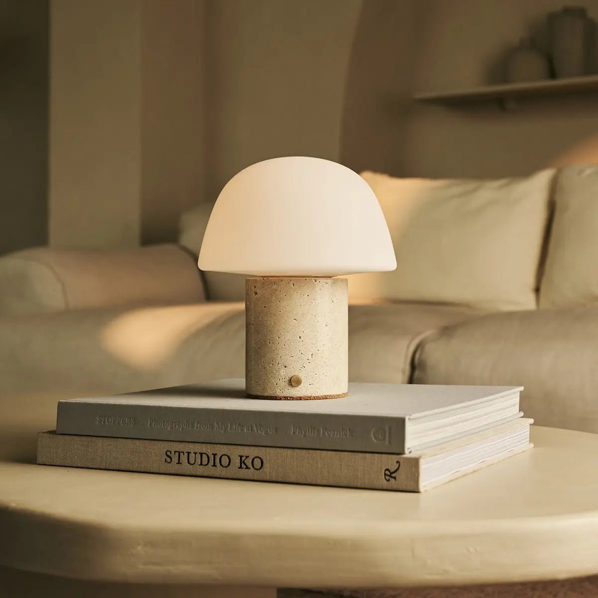 Maes Beige / Travertino Classico - Elegante travertijn oplaadbare tafellamp, tot 100 uur verlichting, stijlvol en functioneel - Afbeelding 4