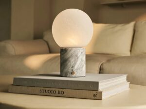 Metsu White / Bianco Statuarietto - Classic Marmeren oplaadbare tafellamp met 3 lichte kleuren en dimfunctie