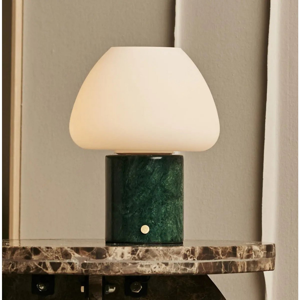 OSTADE GREEN / VERDE ALPI - Unieke marmeren oplaadbare tafellamp met 3 lichte kleuren en dimfunctie - Afbeelding 5