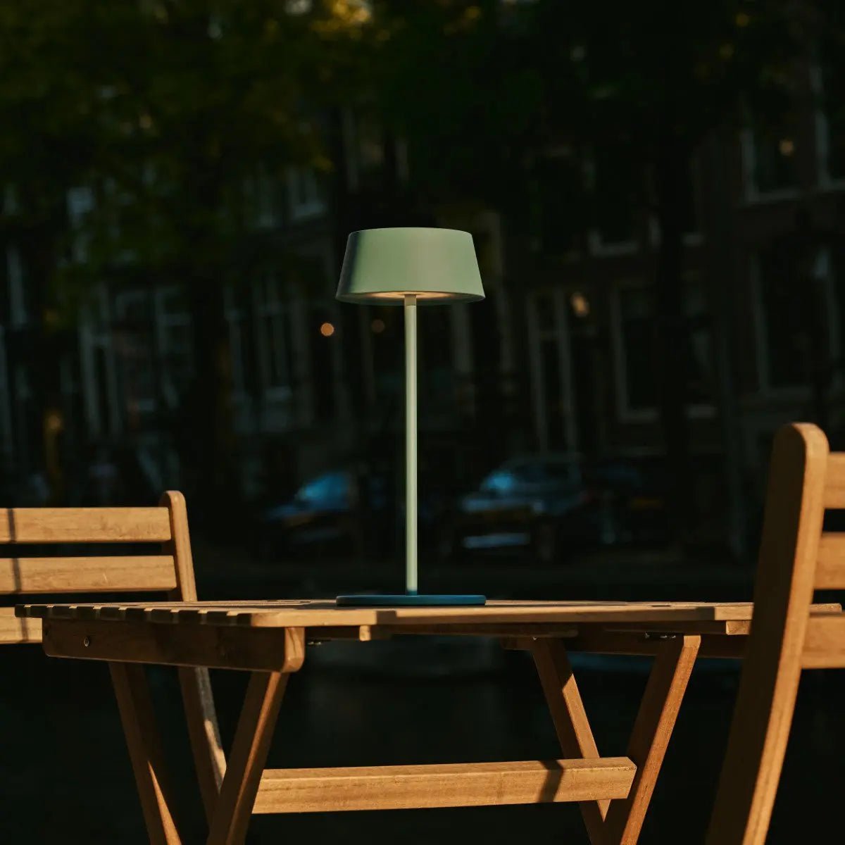 Hugo Amsterdams Blauwe Oplaadbare Ijzeren Tafellamp - Dimbaar, Stijlvol & Snoerloos - Afbeelding 12