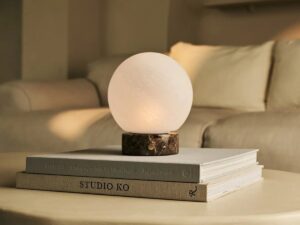 Heem Brown / Emperador Dark - Marmeren oplaadbare tafellamp - 3 lichte modi, draadloos en met glazen verwisselbare lampenkap