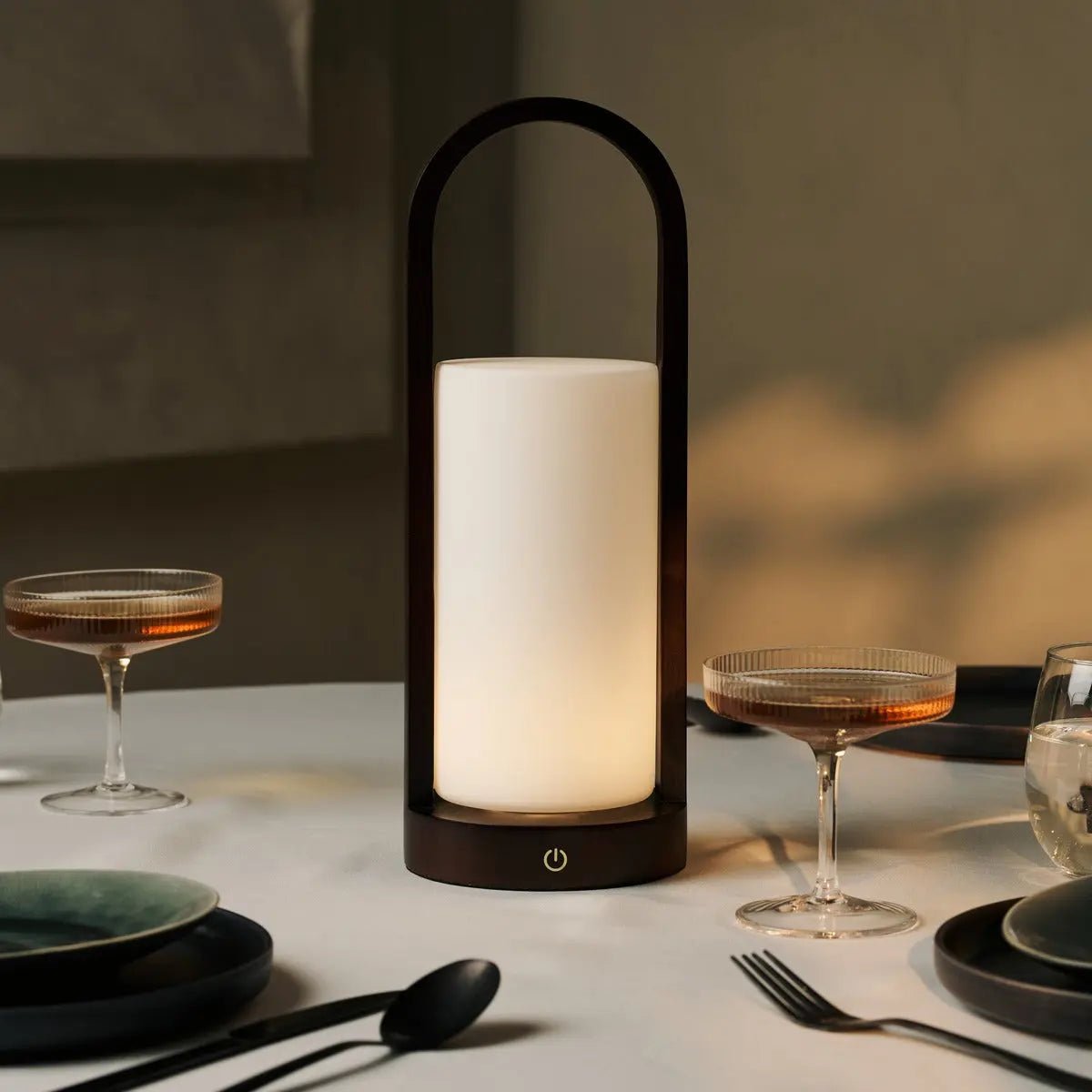 Evie Donkerbruine Oplaadbare Houten Tafellamp – Dimbaar & Snoerloos - Afbeelding 15