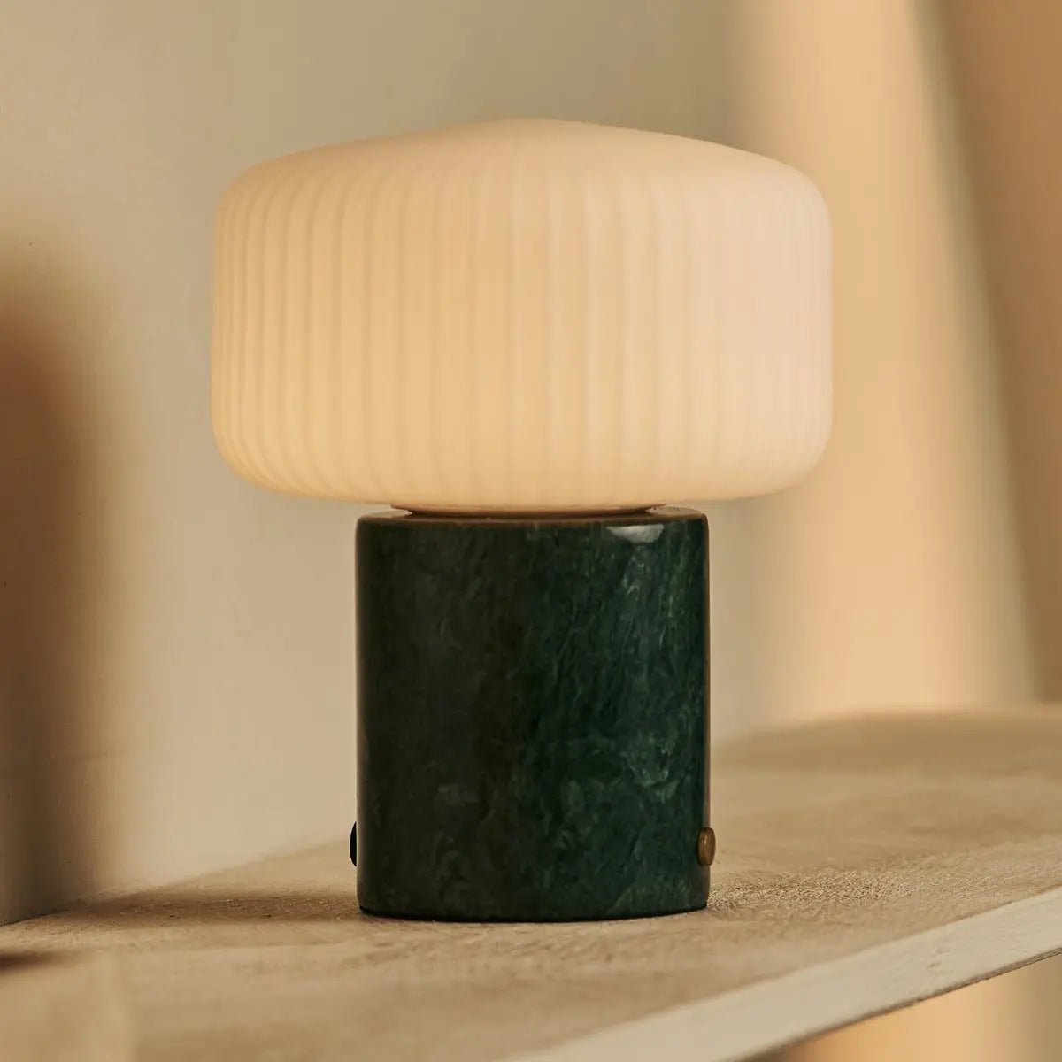 Renoir Green / Verde Alpi - Marmeren oplaadbare tafellamp - Draadloos, USB -oplaadbaar en tot 100 uur verlichting - Afbeelding 9