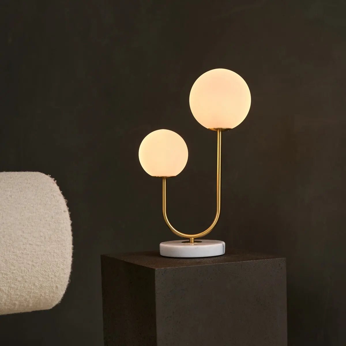 Giorgia Elegant Marble Lamp - Elegante tafellamp met matglazen lampen