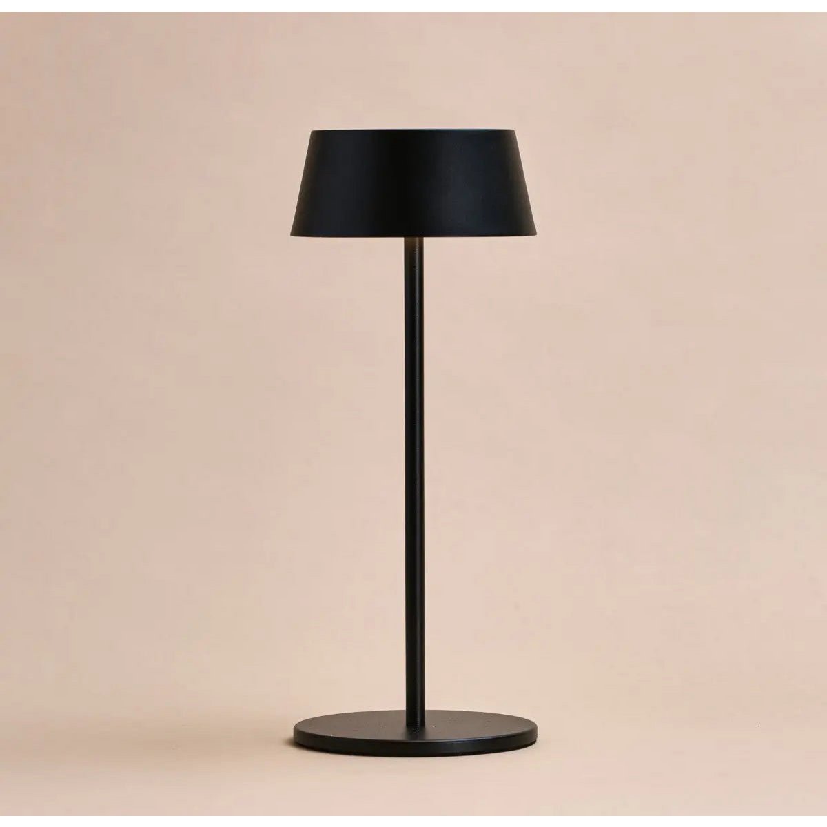 Hugo Midnight Black oplaadbare tafellamp - dimbaar, stijlvol en draadloos - Afbeelding 6