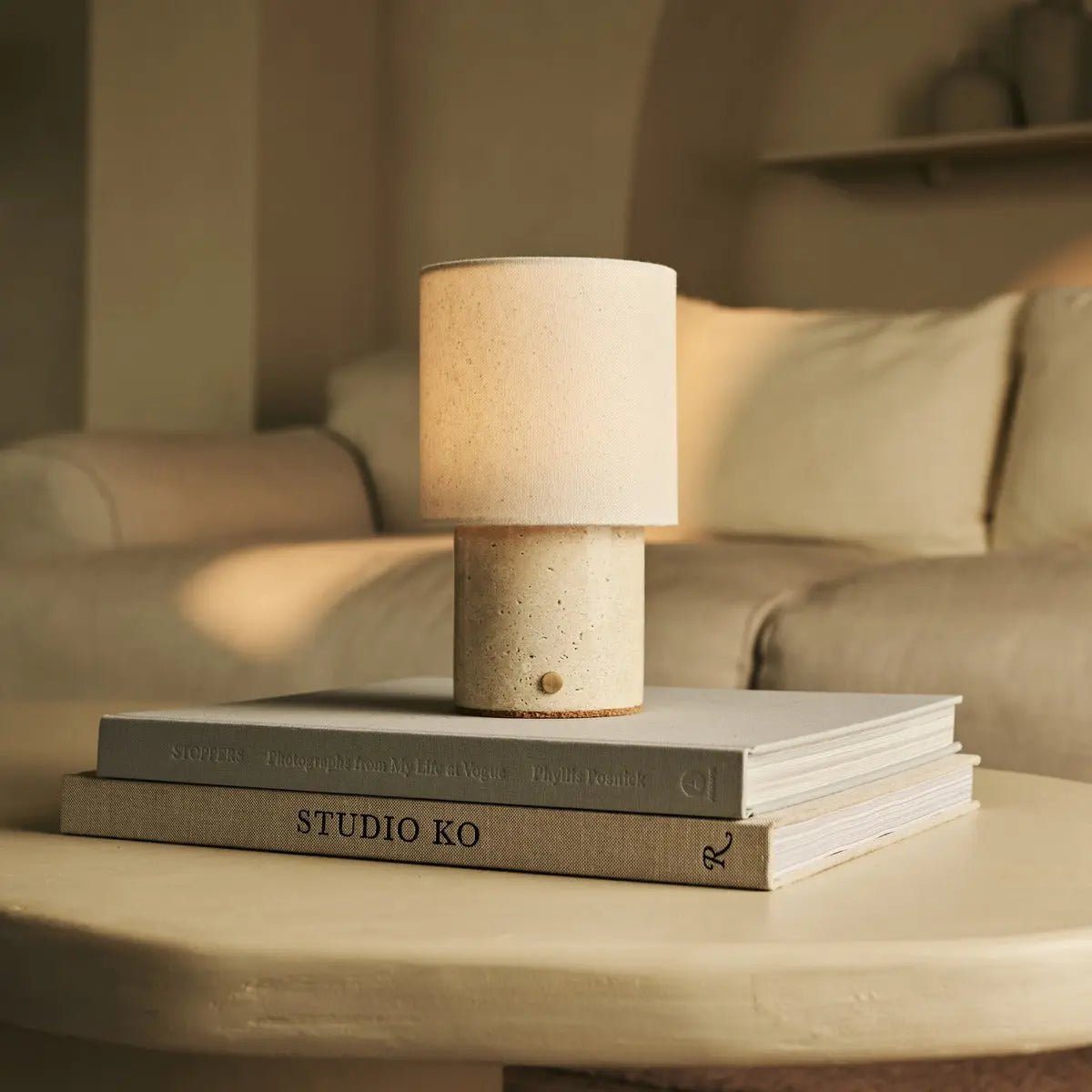 Dou Beige / Travertino Classico - Travertine oplaadbare tafellamp - draadloos, 3 lichte modi en met linnen verwisselbare lampenkap - Afbeelding 7