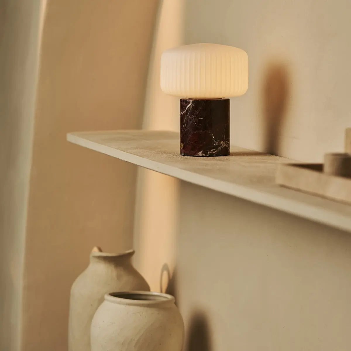 Renoir Red / Rosso Levanto - Marmeren oplaadbare tafellamp - Draadloos, USB -oplaadbaar en tot 100 uur verlichting - Afbeelding 14