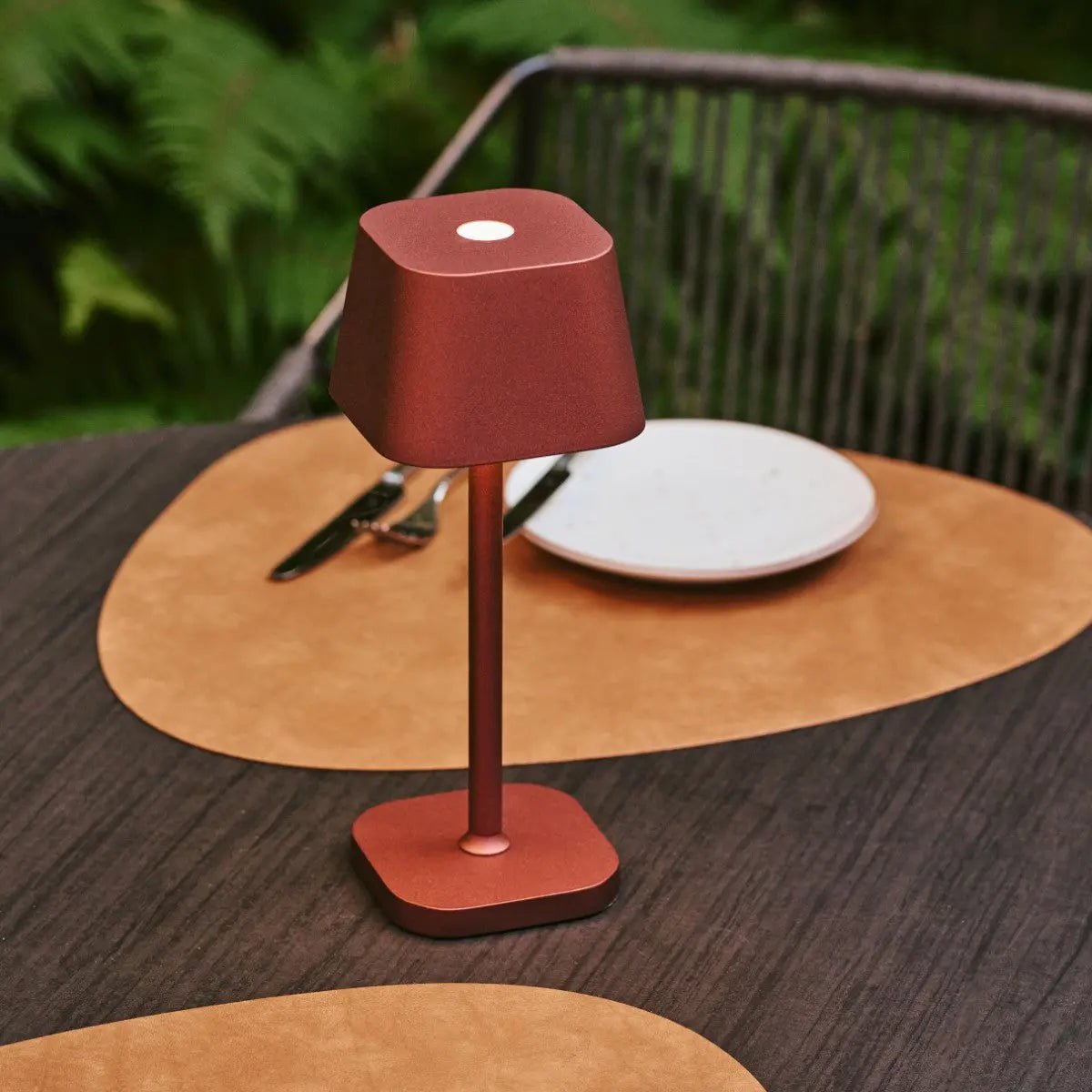 Ava Bronze - Oplaadbare tafellamp | Stijlvol, draadloos en dimbaar - Afbeelding 18