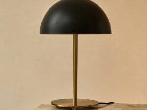 Lola goud-zwarte tafellamp – elegant metalen ontwerp met aan/uit-schakelaar