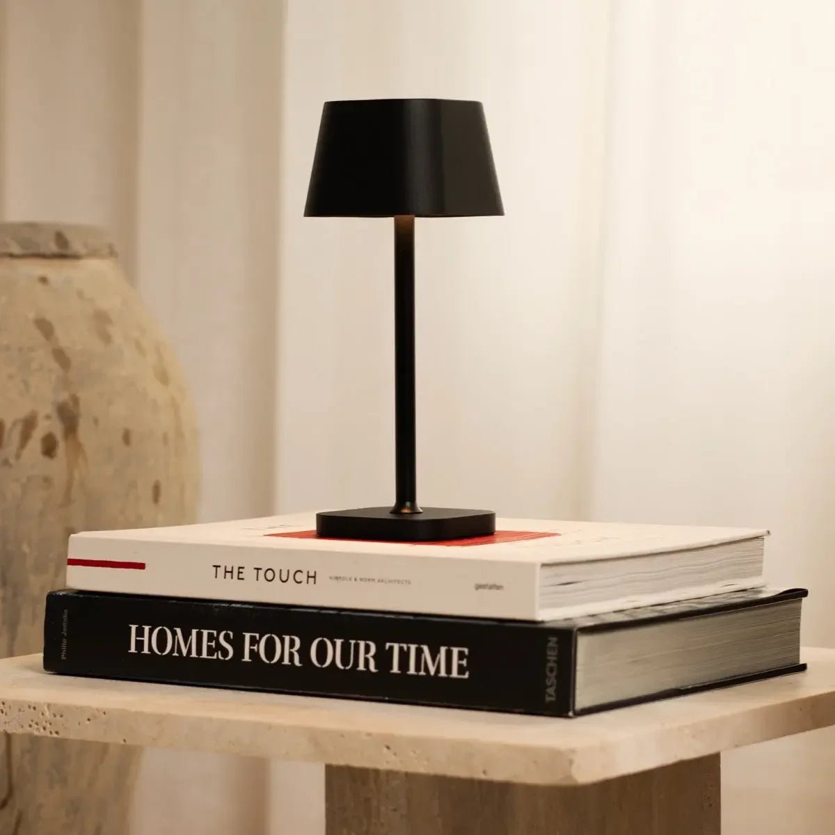 Ava Zwarte Oplaadbare Tafellamp | Slanke draadloze verlichtingsoplossing - Afbeelding 3