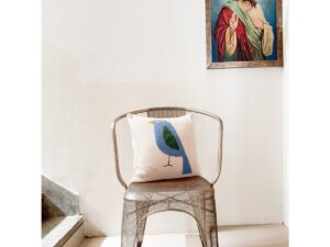 Birdy kussenblauw, zacht katoenen gebreide met punchneedle -borduurwerk