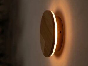 Lou lichtbruine draadloos wandlicht - oplaadbaar en dimbare aanraakregeling - 2700K warm licht