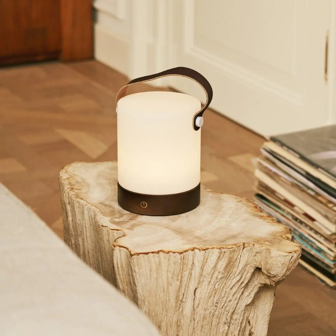 Avery donkerbruine oplaadbare houten tafellamp – draadloos en dimbaar met leren band - Afbeelding 7