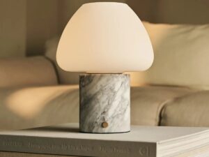 OSTADE WIT / BIANCO STATUARIETTO - Uniek oplaadbare marmeren tafellamp met 3 lichte kleuren en dimfunctie