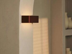 Tessa Bronze draadloze wandlamp inclusief afstandsbediening, 20 lichtmodi, dimable, magnetisch suspensiesysteem en met bewegingssensor