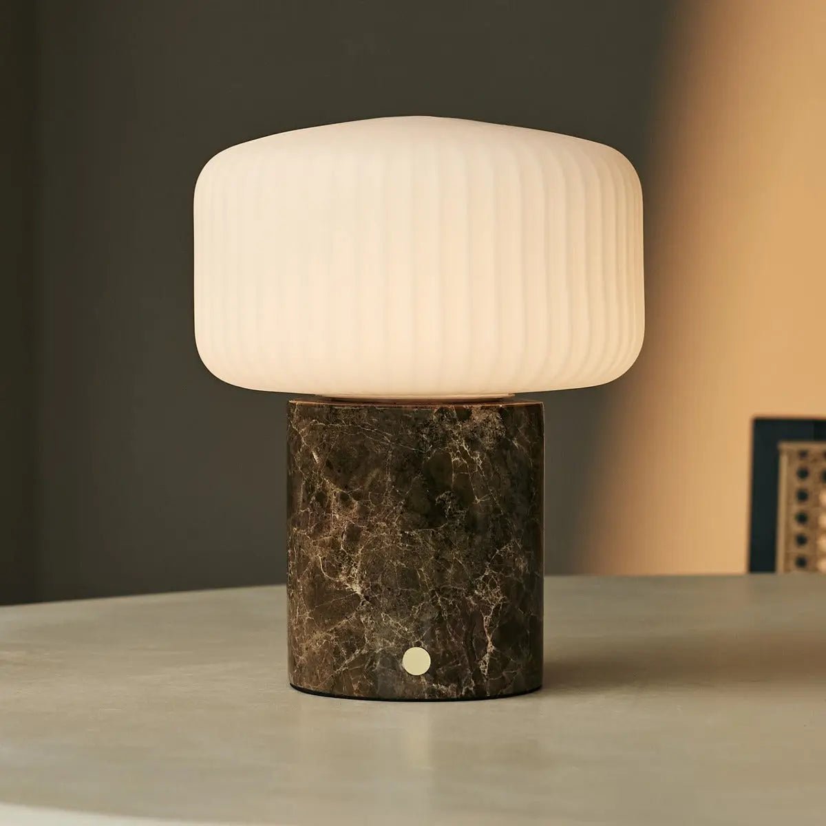 Renoir Brown / Emperador Dark - Marmeren oplaadbare tafellamp - Draadloos, USB -oplaadbaar en tot 100 uur verlichting - Afbeelding 8