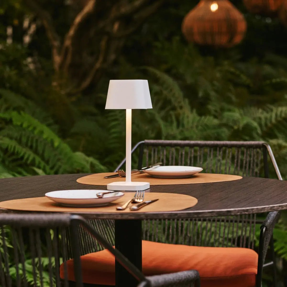 Ava witte oplaadbare tafellamp – stijlvolle, draadloze en dimbare verlichting - Afbeelding 14