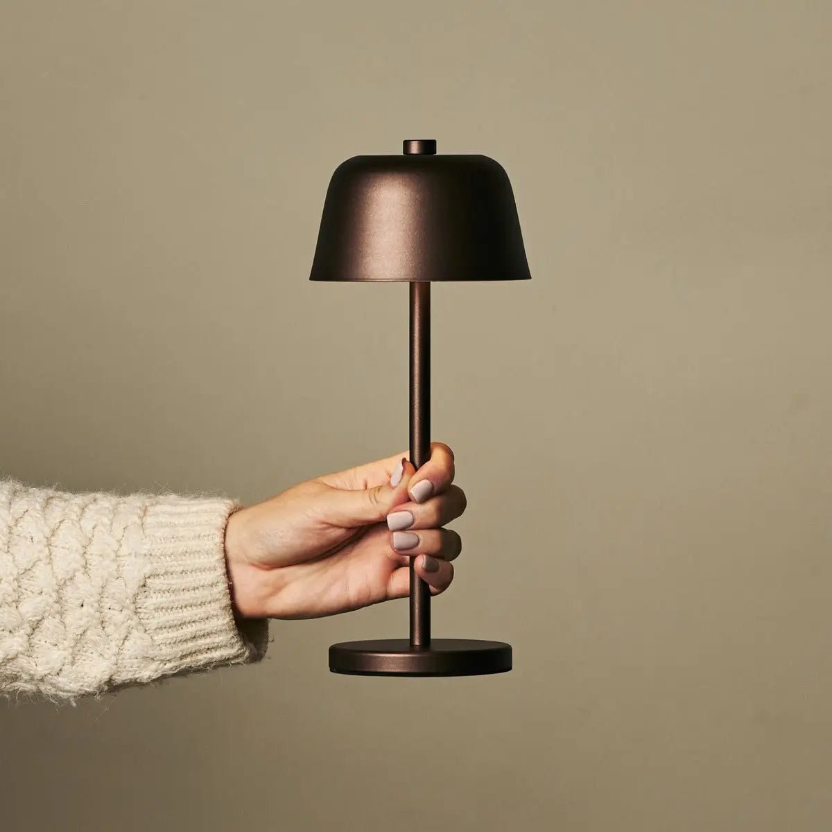 Anton Espresso Brown oplaadbare tafellamp | Stijlvolle en draadloze verlichting - Afbeelding 15