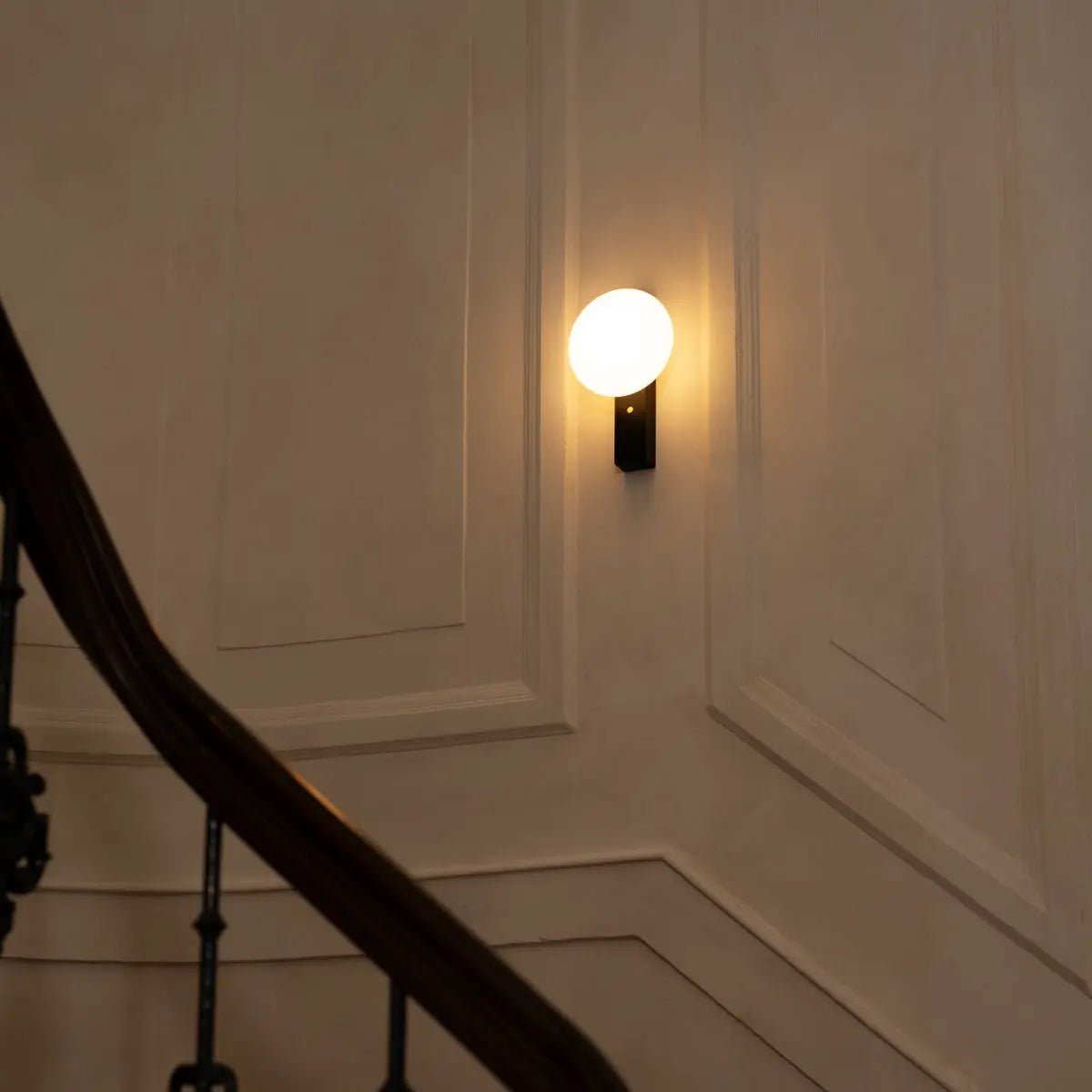 Matthew Black draadloze houten wandlamp – Oplaadbaar en dimbaar - Afbeelding 2