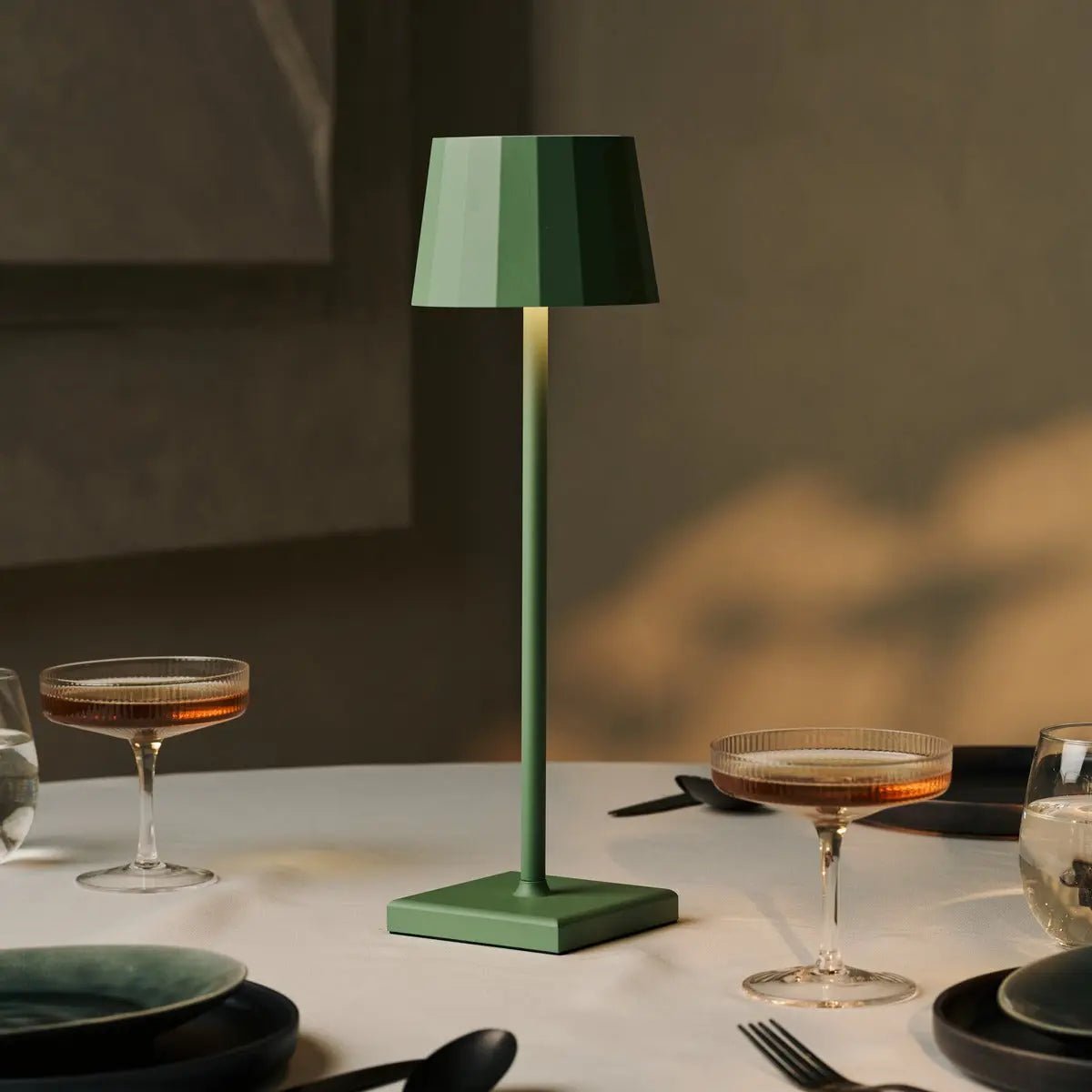 Wouter salie groen oplaadbare tafellamp-draadloos opladen, dimable, 120 uur batterijduur - Afbeelding 6