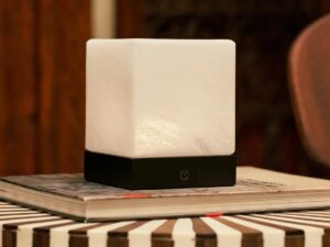 YCE Black Draadloze houten lamp met bevroren glas-oplaadbare, dimbare, 100-uur batterij