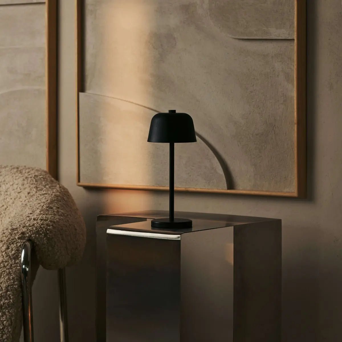 Anton Zwarte Oplaadbare Tafellamp | Stijlvolle en draadloze verlichting - Afbeelding 14