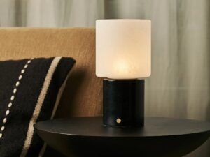 Cuyp Black / Nero Marquina - Marmeren oplaadbare tafellamp - Draadloos, USB -oplaadbaar en tot 100 looptijd