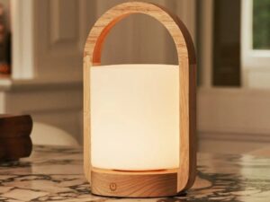 George lichtbruine houten oplaadbare lamp - glas, handvat en batterij tot 100 uur