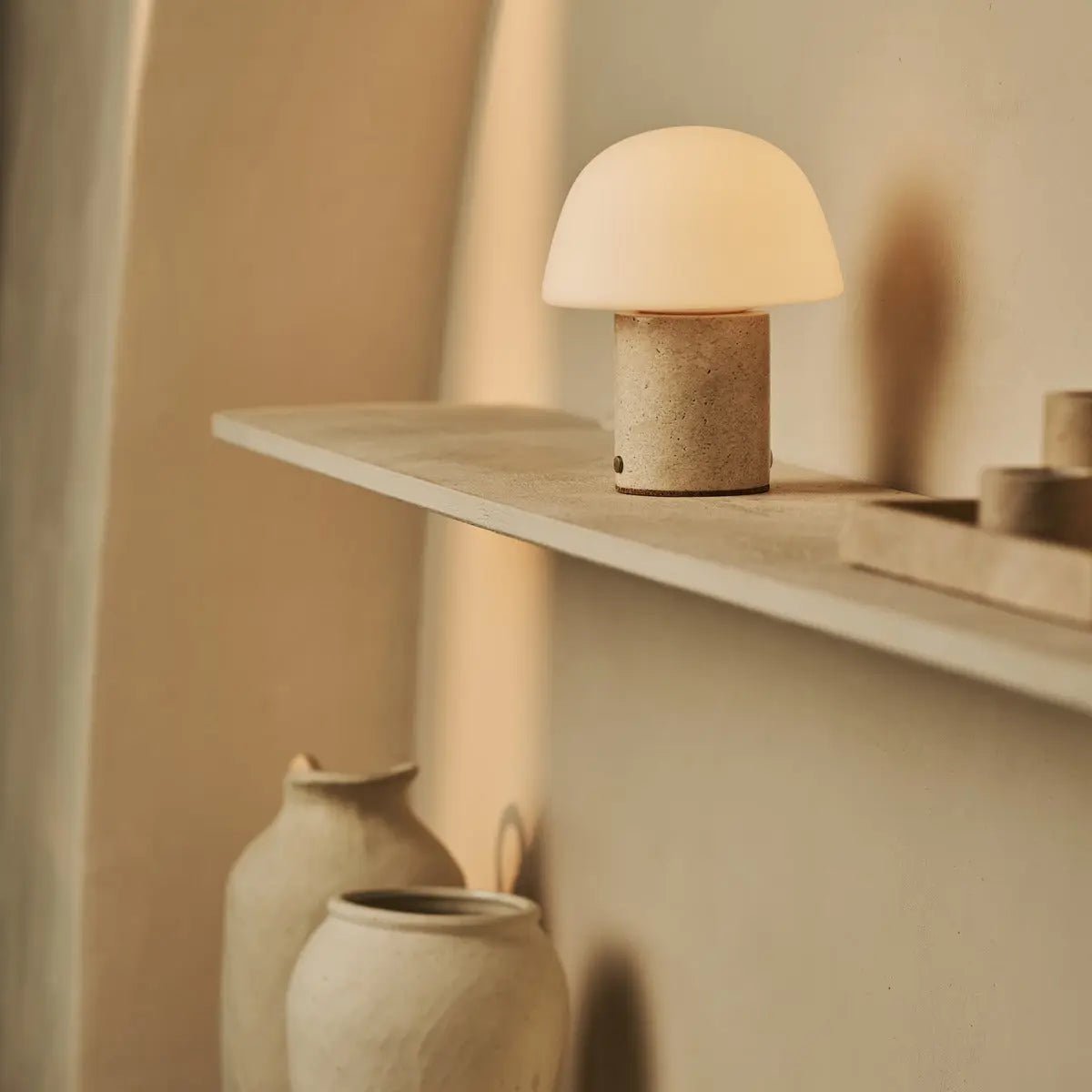 Maes Beige / Travertino Classico - Elegante travertijn oplaadbare tafellamp, tot 100 uur verlichting, stijlvol en functioneel - Afbeelding 8