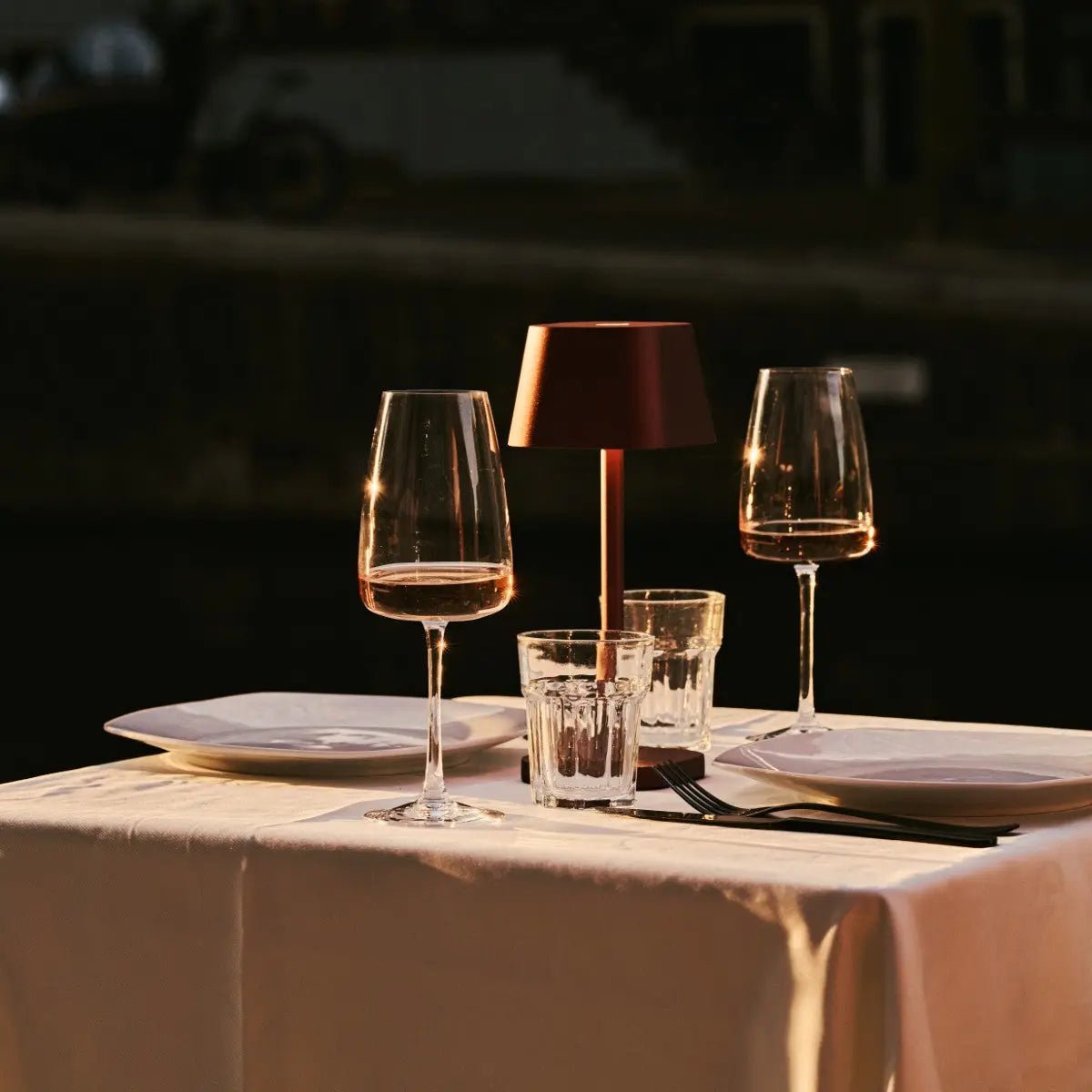 Ava Bronze - Oplaadbare tafellamp | Stijlvol, draadloos en dimbaar - Afbeelding 13