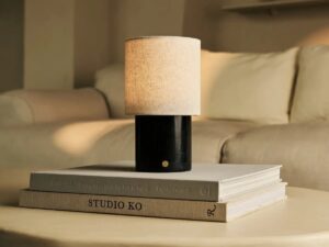 Onoda Black / Nero Marquina - Marmeren oplaadbare tafellamp - met linnen verwisselbare lampenkap en oplaadbaar ontwerp