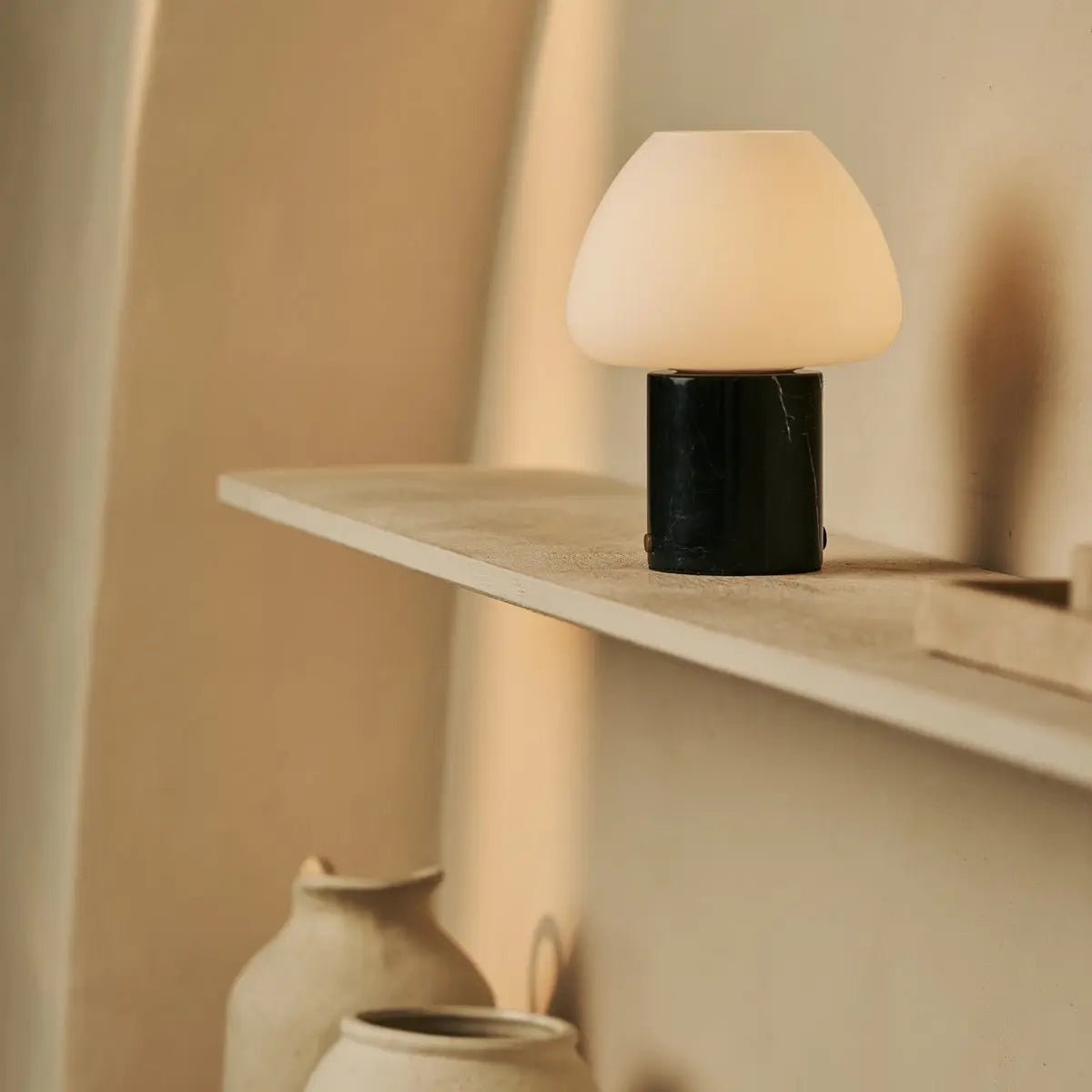 Ostade Black / Nero Marquina - Uniek oplaadbare marmeren tafellamp met 3 lichte kleuren en dimfunctie - Afbeelding 10