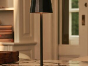 William Black oplaadbare ijzeren tafellamp – 120 uur batterij, dimbaar, opladen via USB-C