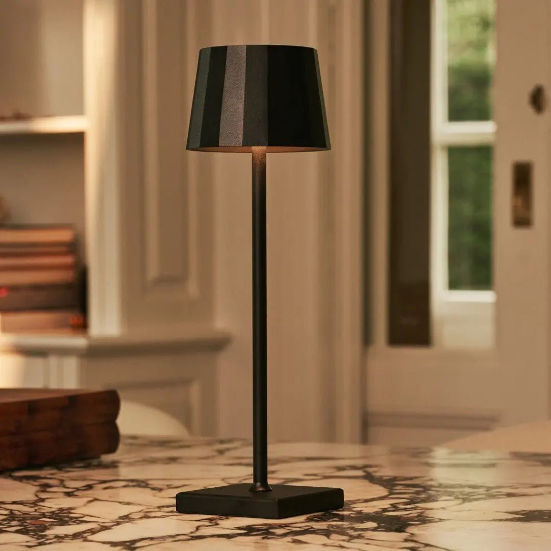 William Black oplaadbare ijzeren tafellamp – 120 uur batterij, dimbaar, opladen via USB-C