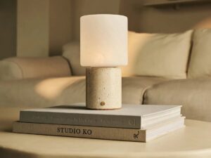 Cuyp Beige / Travertino Classico - Travertine oplaadbare tafellamp - draadloos, USB oplaadbaar en maximaal 100 uur runtime