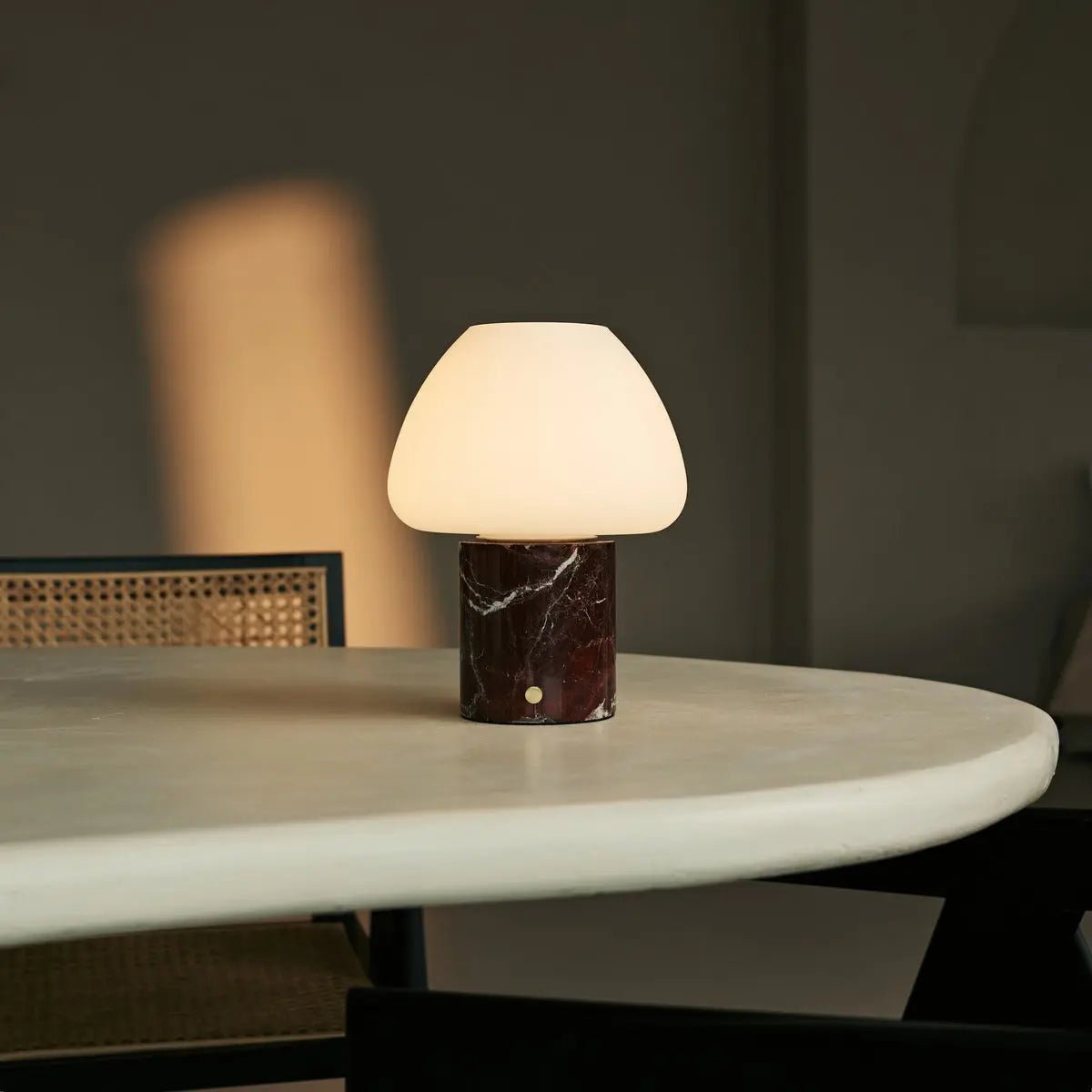 OSTADE ROOD / ROSSO Levanto - Unieke marmeren oplaadbare tafellamp met 3 lichte kleuren en dimfunctie - Afbeelding 4
