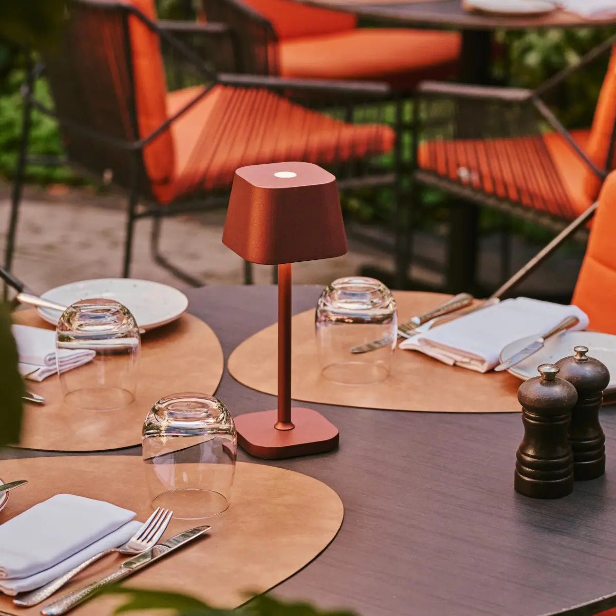 Ava Bronze - Oplaadbare tafellamp | Stijlvol, draadloos en dimbaar - Afbeelding 17