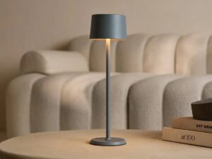 David Trout grijze oplaadbare ijzeren tafellamp – dimbaar en draadloos met 120 uur batterij