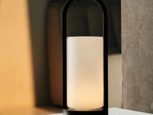 Evie Donkerbruine Oplaadbare Houten Tafellamp – Dimbaar & Snoerloos