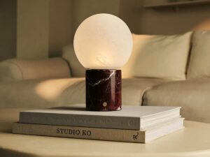 Metsu Rood / Rosso Levanto – Klassieke marmeren oplaadbare tafellamp met 3 lichtkleuren en dimfunctie