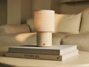 Onoda Beige / Travertino Classico - Travertine oplaadbare tafellamp - met linnen verwisselbare lampenkap en oplaadbaar ontwerp