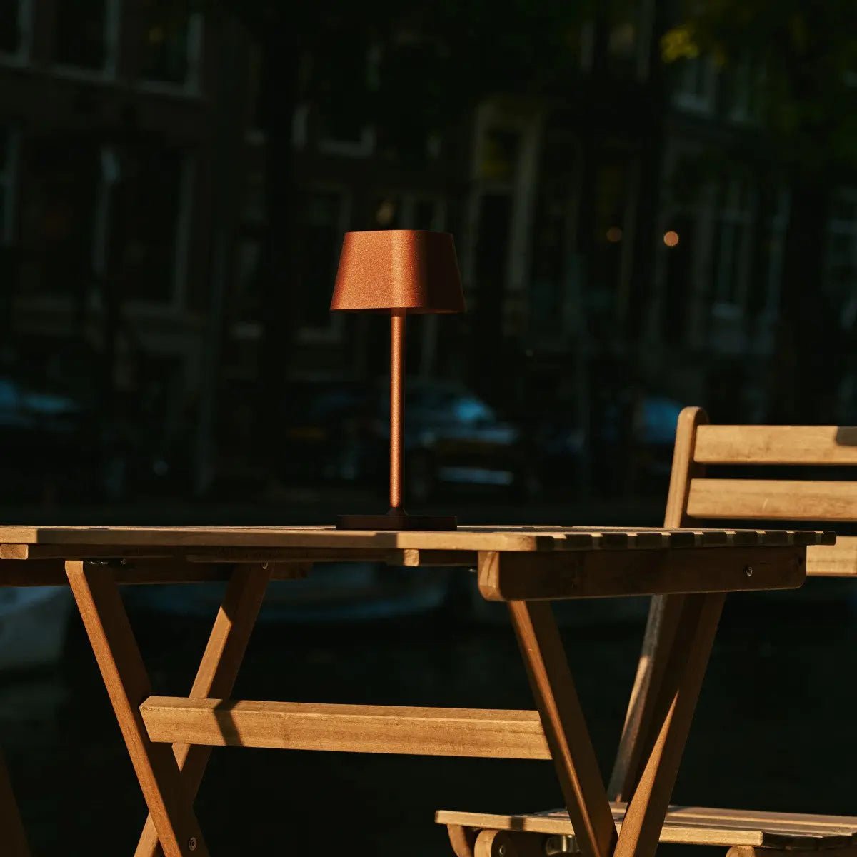 Ava Bronze - Oplaadbare tafellamp | Stijlvol, draadloos en dimbaar - Afbeelding 10
