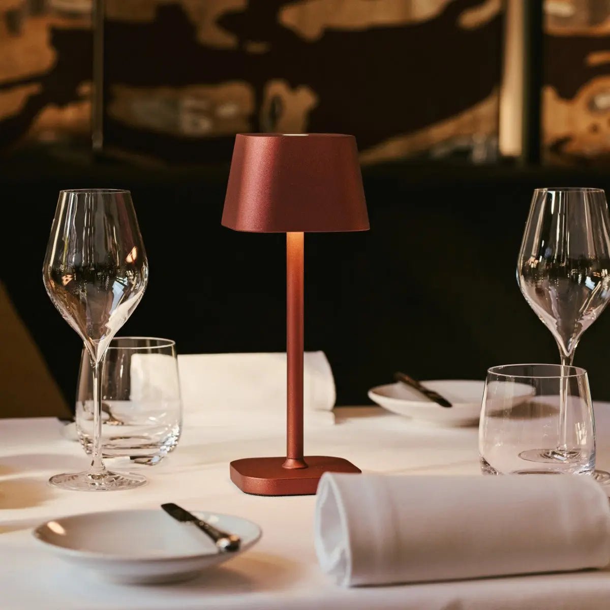 Ava Bronze - Oplaadbare tafellamp | Stijlvol, draadloos en dimbaar - Afbeelding 2