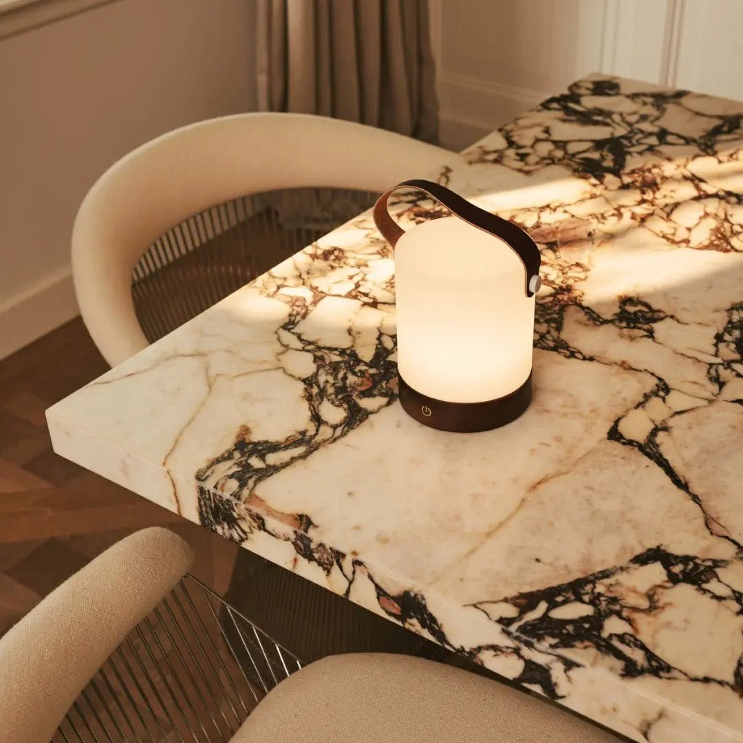 Avery donkerbruine oplaadbare houten tafellamp – draadloos en dimbaar met leren band - Afbeelding 13