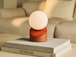 Morris Chestnut Brown Stijlvol oplaadbare lamp-draadloos, dimbaar, milieuvriendelijk ontwerp