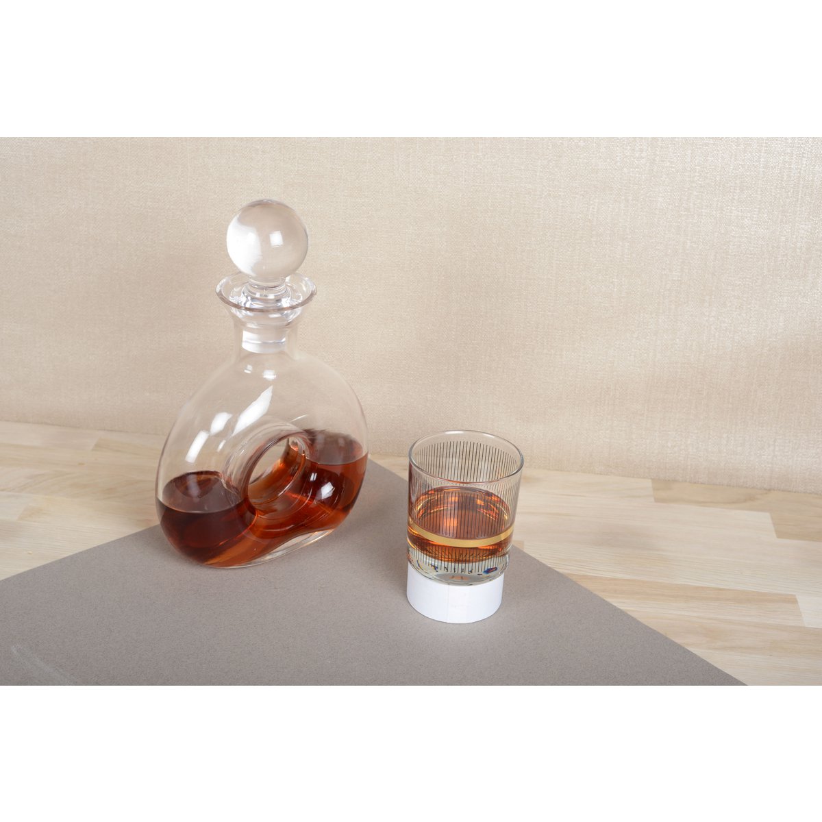Glazen whisky karaf met een gat van 19x27,5 cm - Afbeelding 2