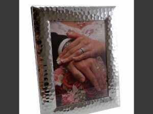 Gehamerd frame 13x18cm