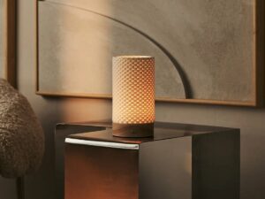 Luna lichtbruine oplaadbare tafellamp in 3D-geprinte porselein-draadloos, dimbaar en tot 100 uur licht