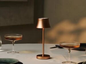 De Pijp Mini koper oplaadbare tafellamp - Draadloos opladen, dimbare lamp en 3 lichte kleuren