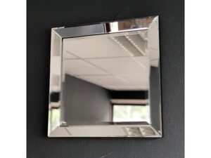 Spiegel met rand 50 x 50 cm